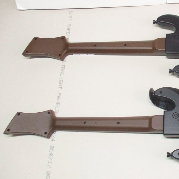 2 Nintendo WII U Guitar Hero Guitars NO Game or Dongle - Picture 7 of 7